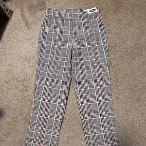Old Navy Pixie pants in size: 6 Tall